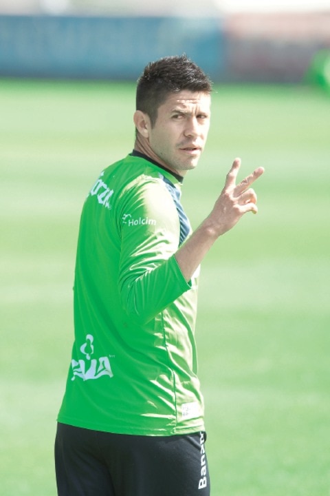 “El Corona pesará”, dice Oribe Peralta