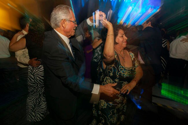 Adultos mayores se ponen a “mover el bote”