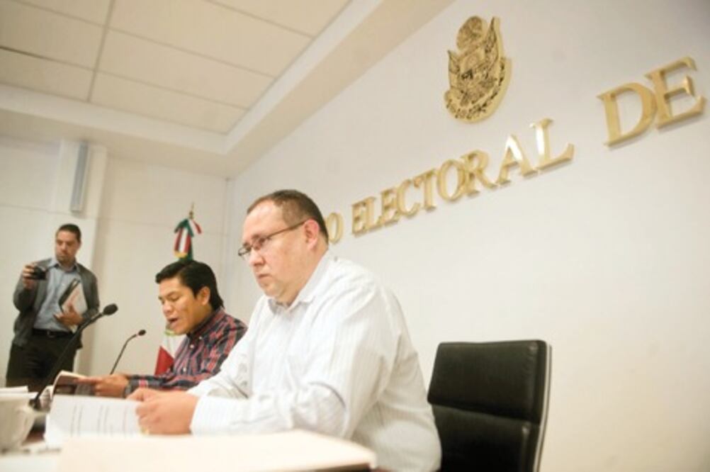 Sospechosa actitud de consejeros: Aguilera