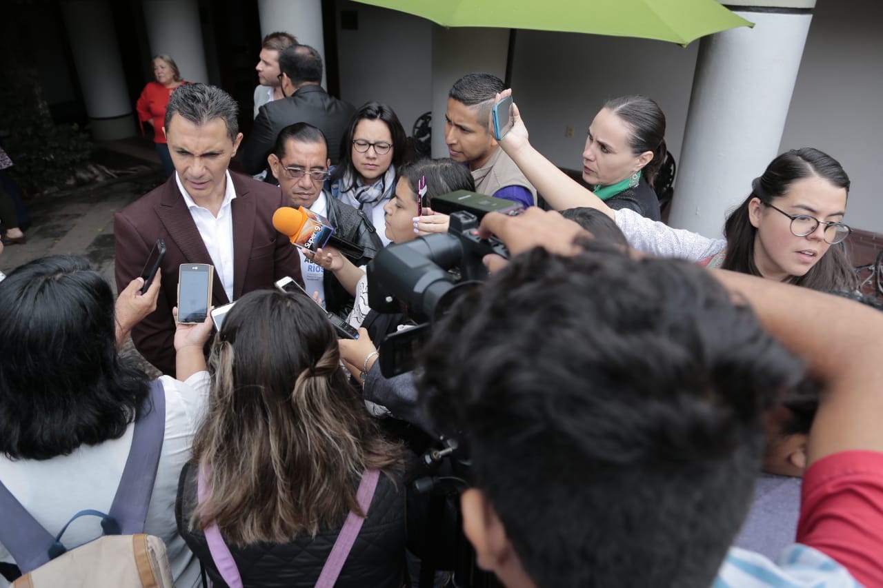 Adolfo Ríos pedirá amparo para bodas igualitarias