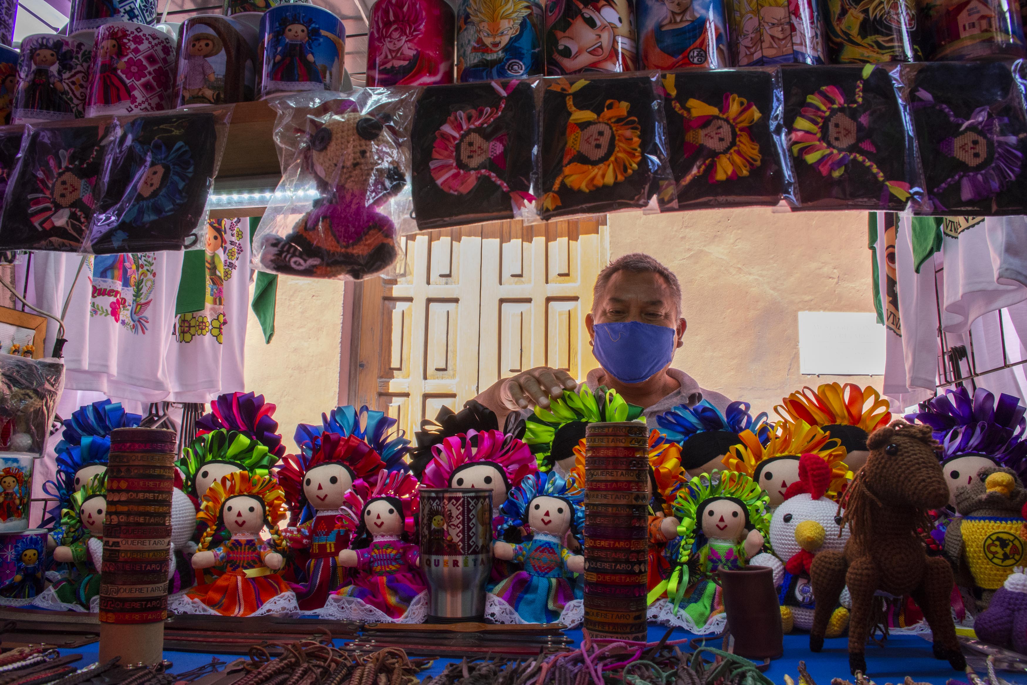 Artesanos tejen su suerte frente al Covid