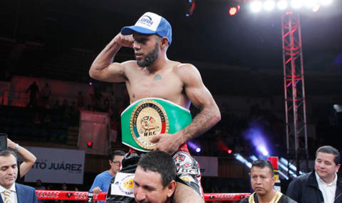 Por el trono mundial