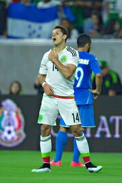 Operan exitosamente al ‘Chicharito’ en Houston