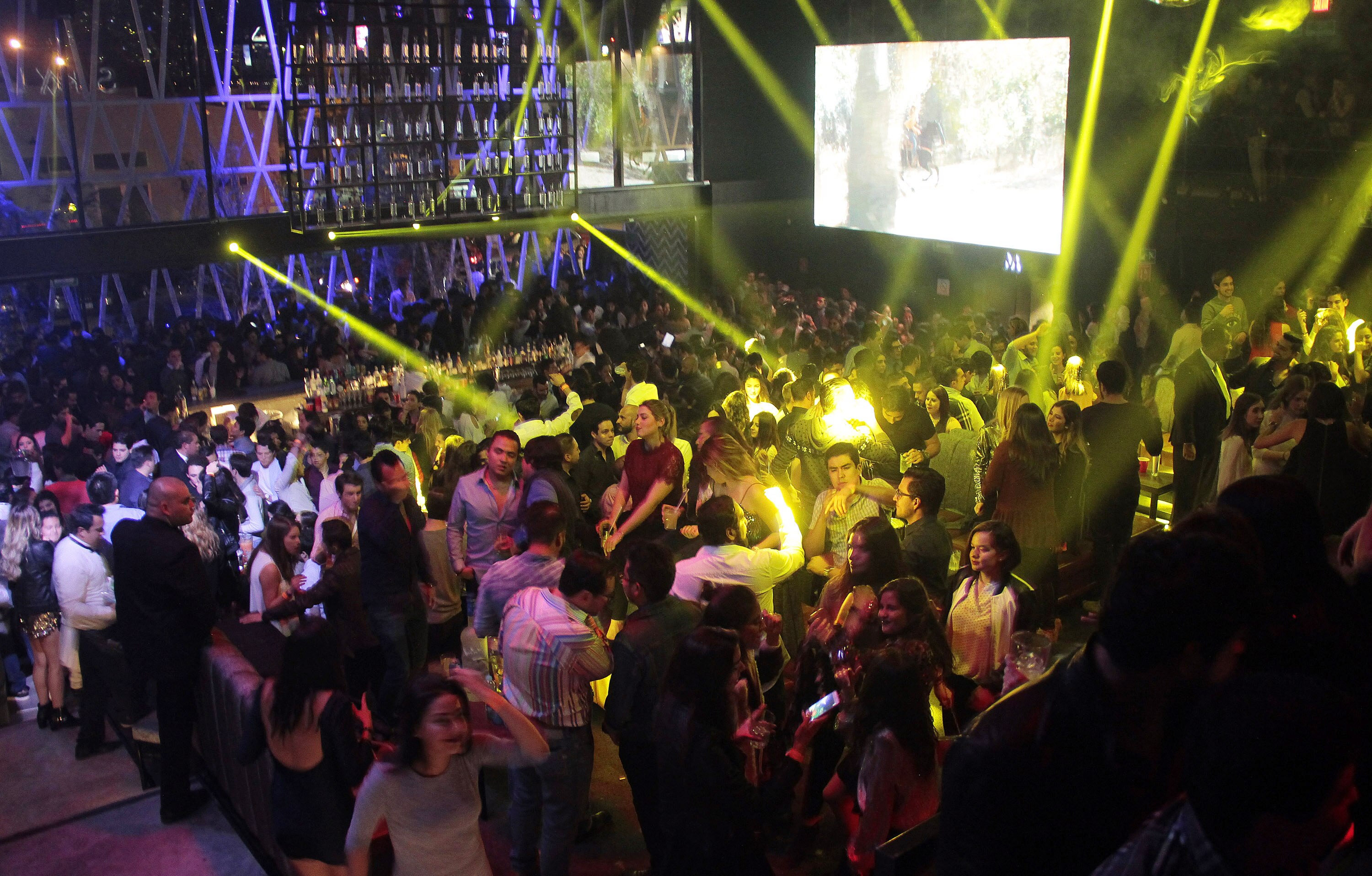 Suspenden actividades en 5 bares de la entidad