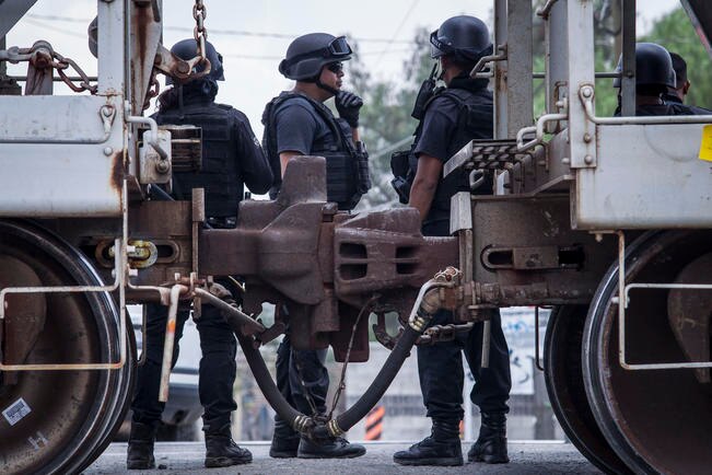 Recuperan artículos robados del tren