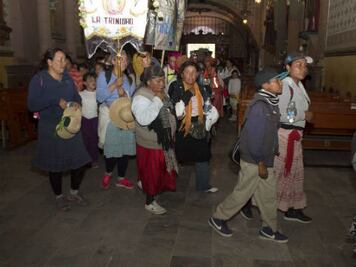 Pide Obispo a peregrinos creer en Dios