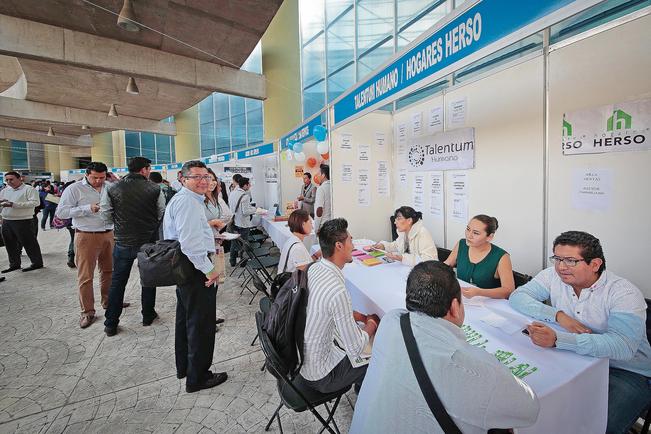 Retrocede desempleo 1.6% en el estado