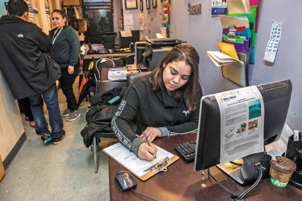 El valor de la vivienda que han adquirido mexicanos en Estados Unidos, quienes en muchos casos están pagando una hipoteca, asciende a 4.4 billones de pesos, de acuerdo con la Condusef