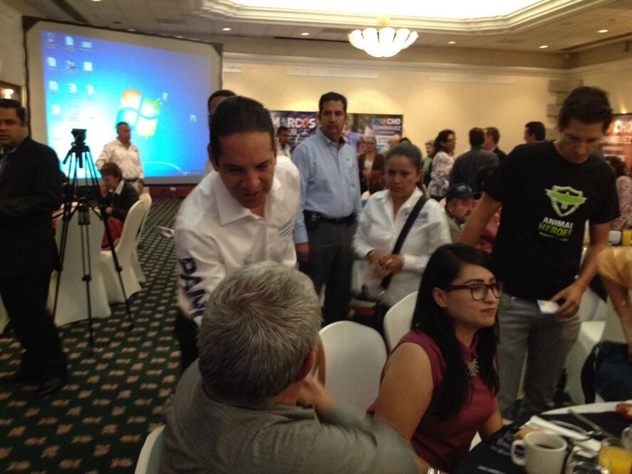 Se reúne Domínguez con ambientalistas