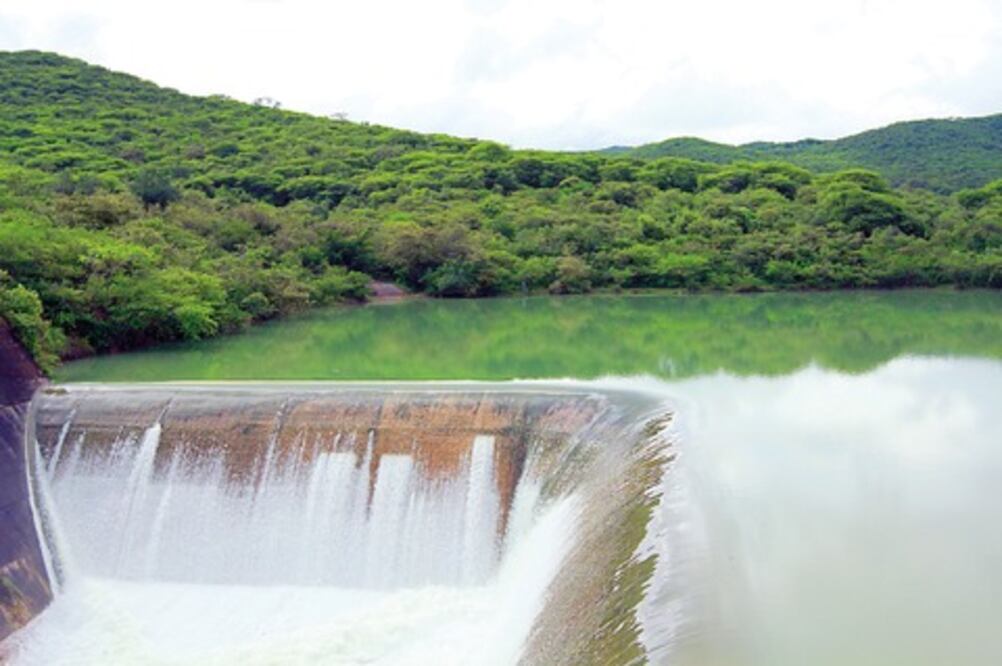 Corregidora: desfogues de presas controlados