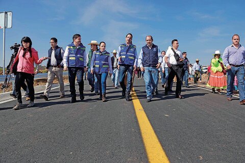 Entrega FDS puente vehicular en Amealco