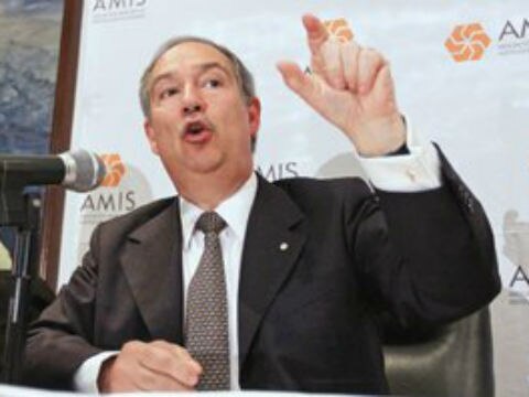 A la baja robo de vehículos