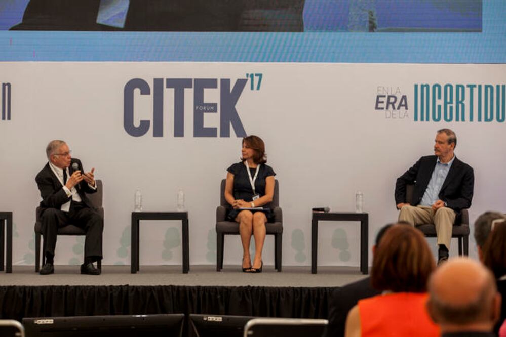 Los ex presidentes de Costa Rica, Miguel Rodríguez y Laura Chinchilla, y el de México, Vicente Fox, destacaron que después de que en América Latina se terminara con las dictaduras, ahora resurge el populismo (CAMILA MATA. EL UNIVERSAL)