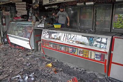 Incendio afecta a vendedores 