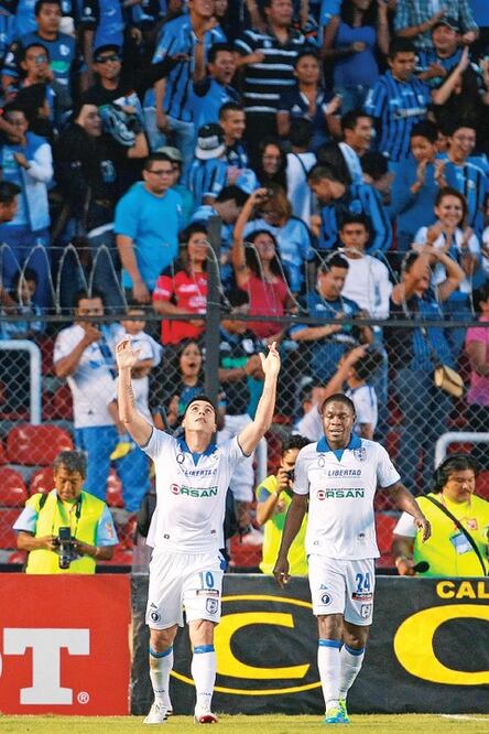 Victoria sobre Chivas cambia ánimo a Gallos