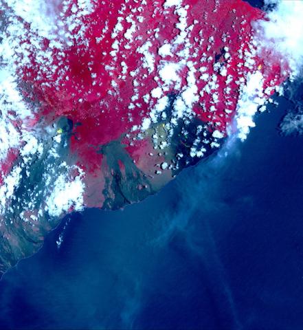 Las fisuras del volcán Kilauea, vistas desde el espacio