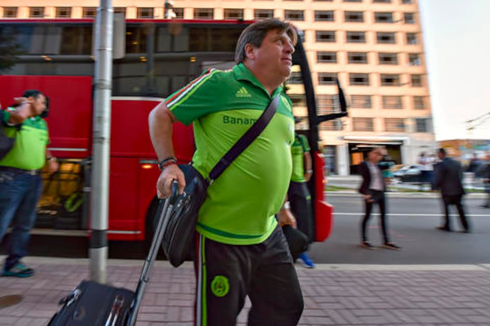 Gio, en duda ante ticos; Herrera hace cambios