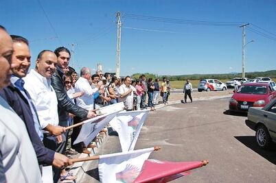 Inauguran nueva vialidad