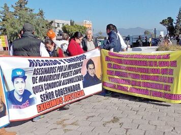 Niega ex funcionario pagar deuda