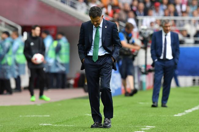 Juan Carlos Osorio fue defendido a la distancia (YURI KADOBNOV. AFP)