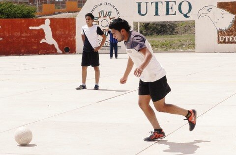 Inicia “Mundialito” de futbol rápido en la UTEQ