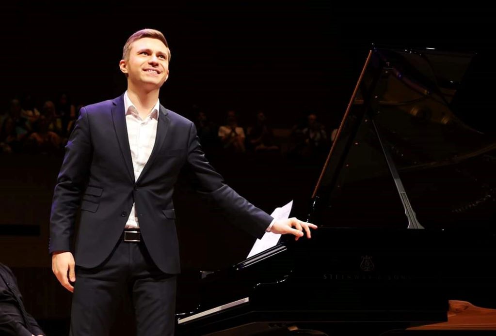 A disfrutar con Dmytro Choni y la OFEQ