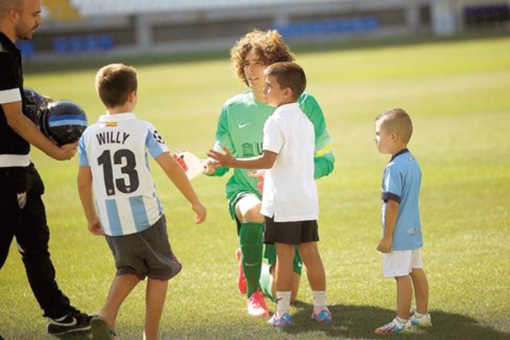 Se estrena Memo Ochoa en la portería 