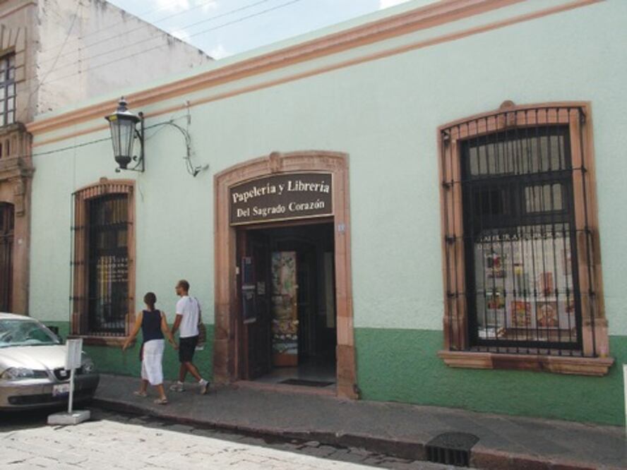 Festejan 79 años de la fundación del FCE 