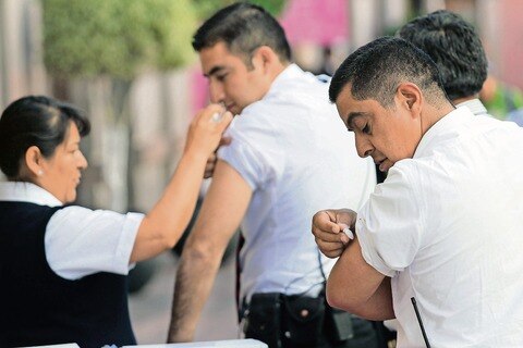 Estima IMSS aplicar 250 mil vacunas contra la influenza