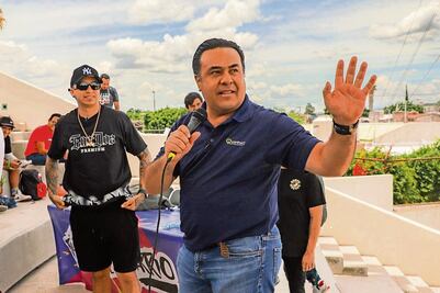 Luis Nava alista su informe de gobierno