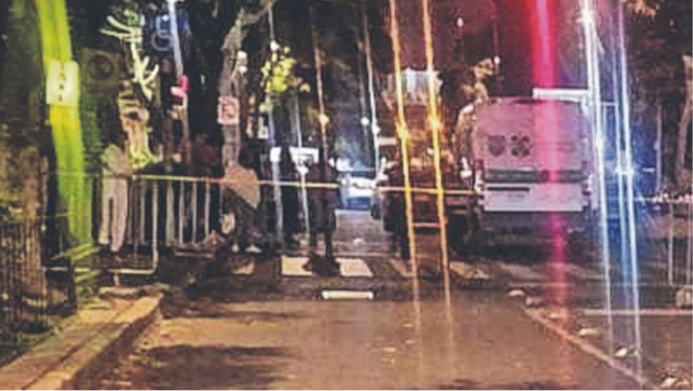 Dan 4 balazos a un hombre y al intentar entrar a Hospital de Xoco, muere en la puerta