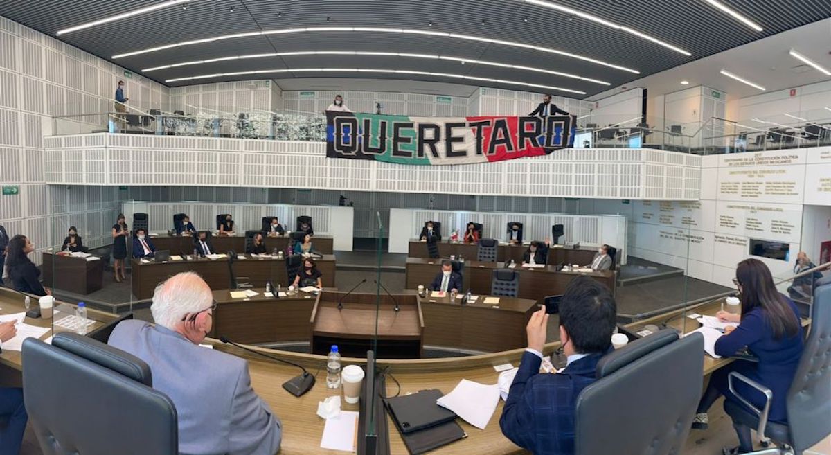 Diputados piden declarar patrimonio cultural al escudo de los Gallos