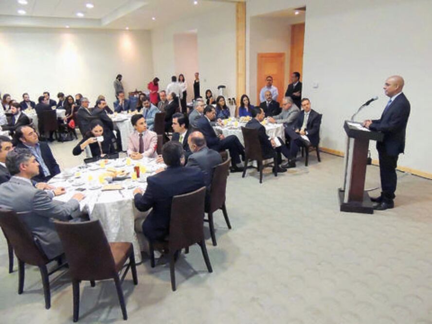 Apuesta Aguilar por los emprendedores