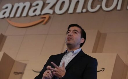 Asesinan a mujer el mismo día de marcha feminista; fue esposa de exCEO de Amazon