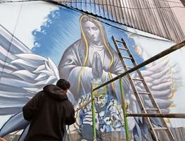 Crean mural para Alicia Matías, quien protegió a su nieta en explosión de pipa en Iztapalapa