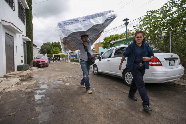Concluye entrega de ayuda a afectados por  las lluvias