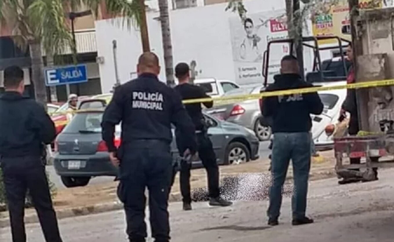 Durante desfile de la Revolución en Torreón, Coahuila, asesinan a una mujer