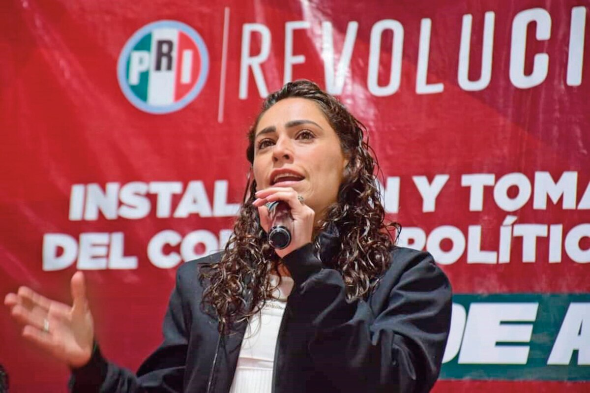 PRI Querétaro rechaza libros de texto de la SEP