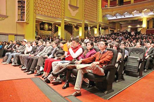 Loyola llama a los jóvenes a emprender