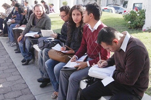 Promueven certificar a más profesionistas