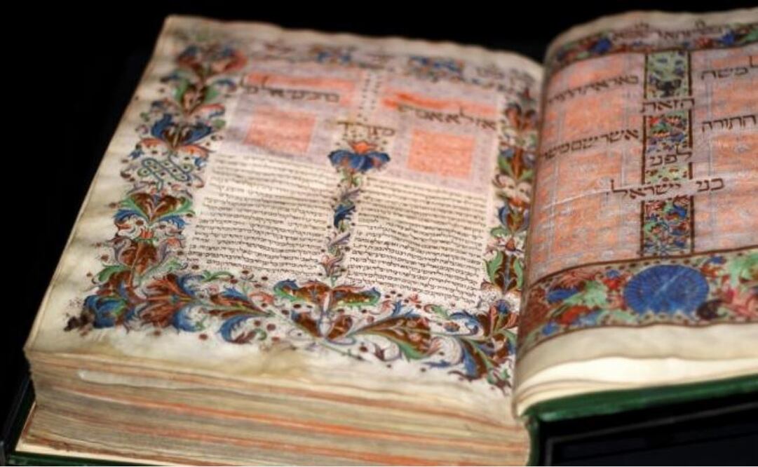 Imagen genérica de un manuscrito medieval. Foto: EFE/Joan Mas Autonell, archivo