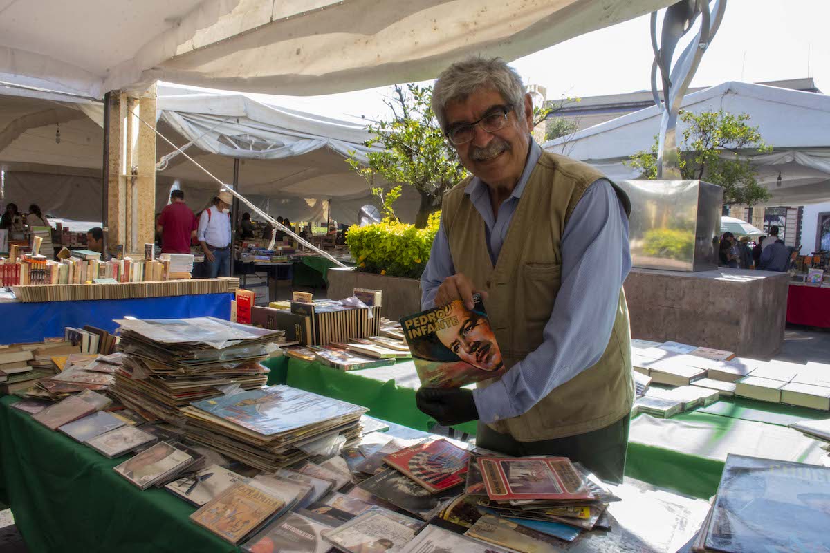 Los jóvenes aún prefieren leer en papel 