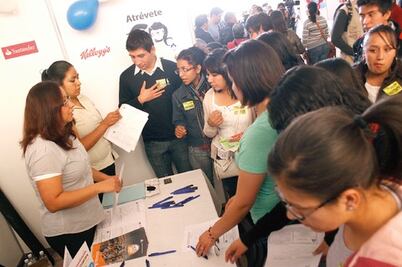 Egresados reciben hasta 25 mp, dicen