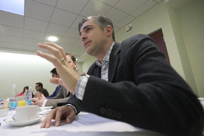 Critica rechazo a revocación de mandato