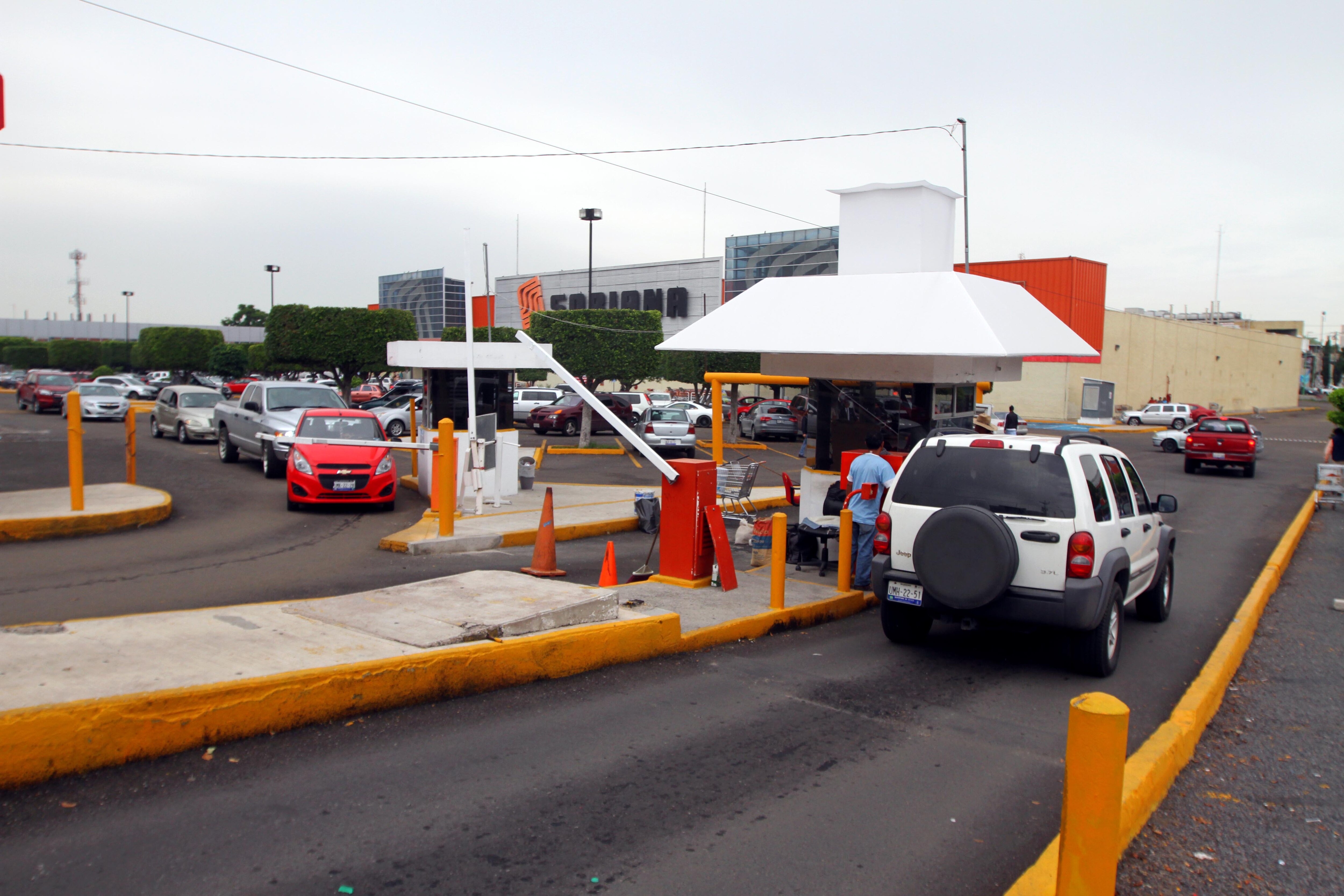 Locatarios de las Américas, con carácter jurídico: juez
