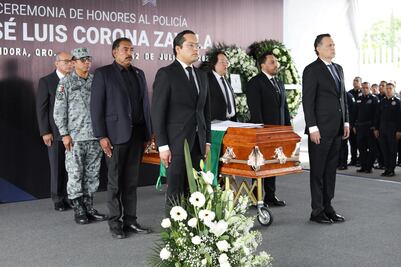 Chepe Guerrero y Mauricio Kuri rinden homenaje a José Luis Corona, policía que falleció en cumplimiento de su deber