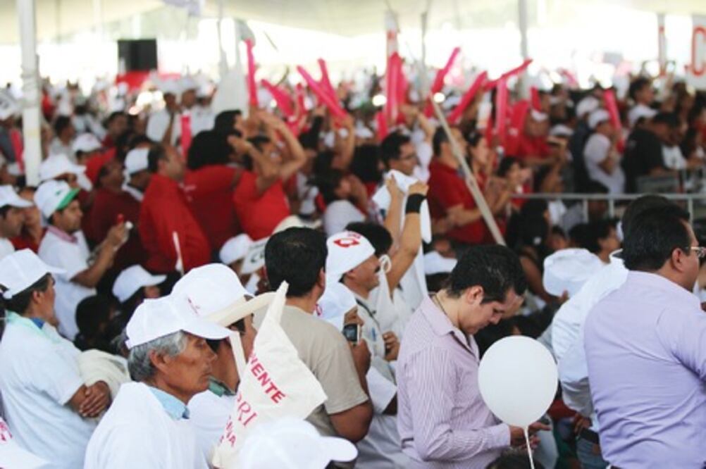 Renuncia regidor del PAN y se une al PRI