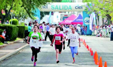 Invita DIF de El Marqués a su primera carrera