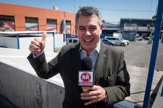 José Luis Rodríguez tiene más de 27 años en los medios de comunicación y afirma que las nuevas tecnologías son un apoyo para la radio. (RICARDO LUGO. EL UNIVERSAL)