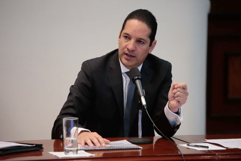 Diputados deben poner el ejemplo: FDS